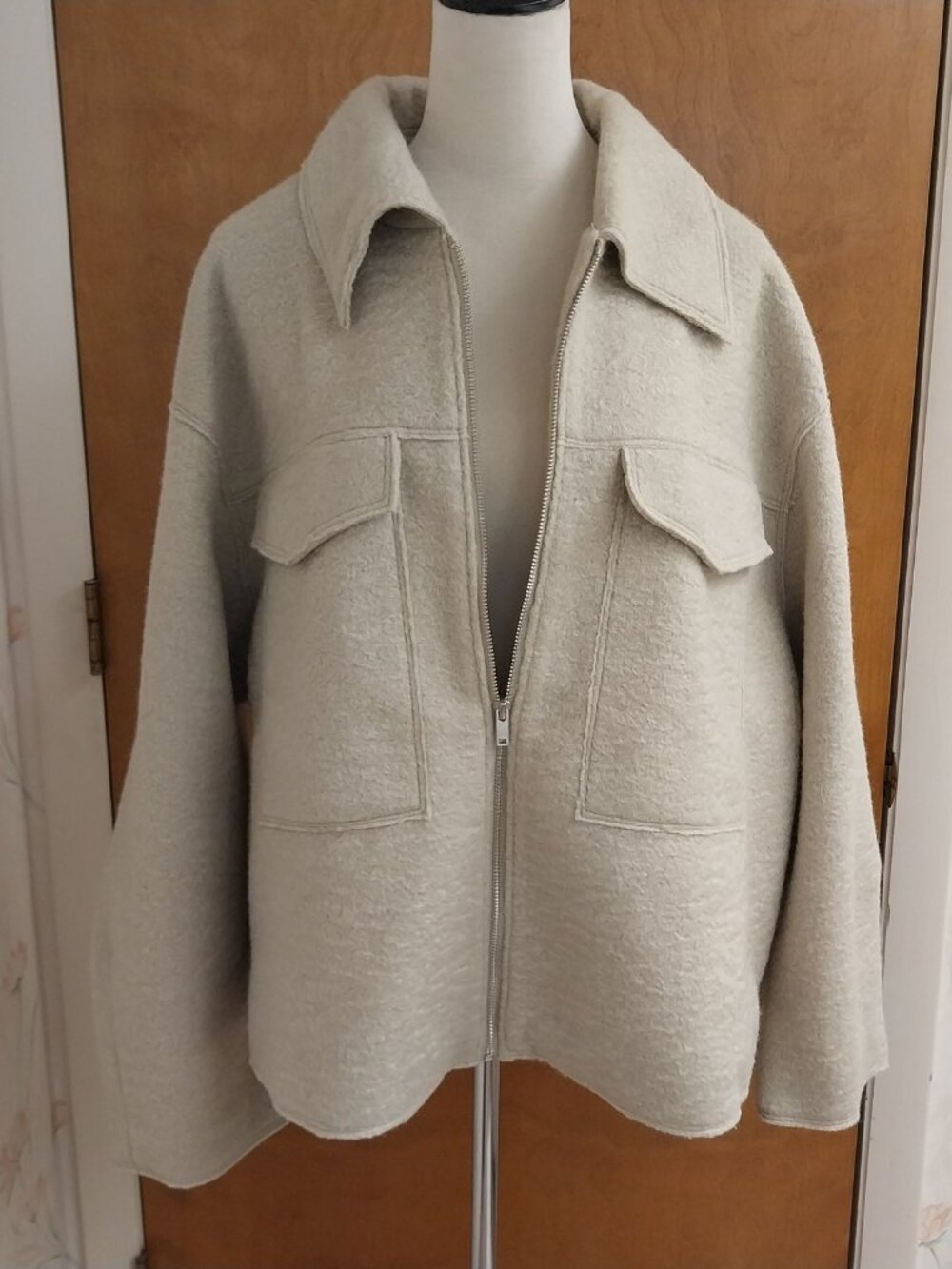 NWT CITY CHIC TAUPE BOUCLE WOOL LOOK CROP BOX CUT ZIP JACKET w/POCKETS Sz 20